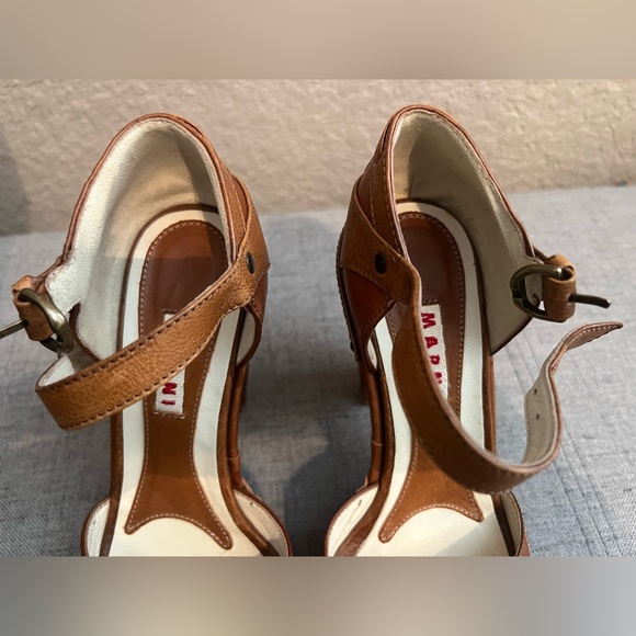 Marni Leather Sandals in Brown Size 37